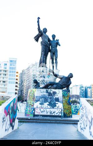 Eine vertikale Aufnahme des Märtyrerdenkmals im Stadtzentrum, das an Nationalisten erinnert, die während der osmanischen Herrschaft hingerichtet wurden Stockfoto