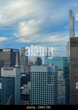 New York - 21. September 2021: Luftaufnahme der Skyline von Midtown in Manhattan, New York City. Stockfoto