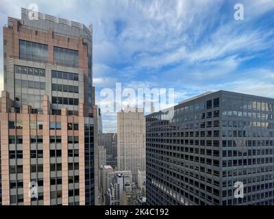 New York - 21. September 2021: Luftaufnahme der Skyline von Midtown in Manhattan, New York City. Stockfoto