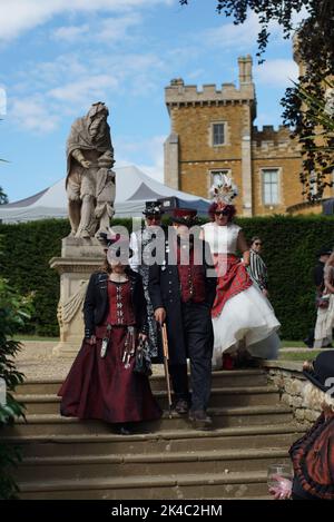 Die Menschen in exquisiten Fantasy-Kostümen in Lincoln, Großbritannien Stockfoto