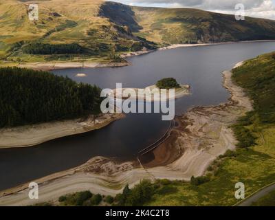 Haweswater im Seengebiet zeigt Zeichen der Dürre im Sommer in Großbritannien Stockfoto