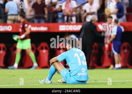 Sevilla, Sevilla, Spanien. 1. Oktober 2022. Yassine Bounou ''Bono'' von Sevilla FC während des La Liga Santader-Spiels zwischen Sevilla CF und Atletico Madrid bei Ramon Sanchez Pizjuan in Sevilla, Spanien, am 01. Oktober 2022. (Bild: © Jose Luis Contreras/DAX via ZUMA Press Wire) Stockfoto