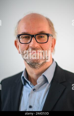 Magdeburg, Deutschland. 27. September 2022. Christian Reineke, Geschäftsführer des Landesverbandes der Musikschulen Sachsen-Anhalt. (An dpa: 'Lange Wartelisten für Musikunterricht in Sachsen-Anhalt') Quelle: Klaus-Dietmar Gabbert/dpa/Alamy Live News Stockfoto