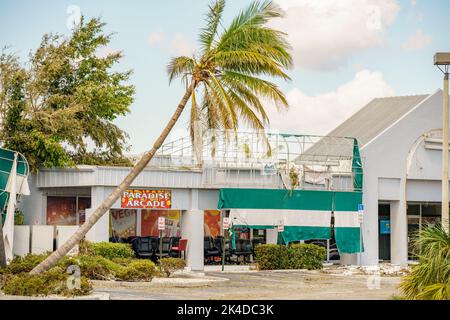 Fort Myers, FL, USA - 1. Oktober 2022: Geschäfte in Fort Myers wurden durch den US-amerikanischen „The Hoan“-amerikanischen „The Hoan“-amerikanischen „The Ho Stockfoto