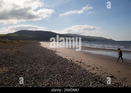 Girvan, Ayrshire, Schottland, September 29. 2022, Blick auf den Sandstrand. Stockfoto