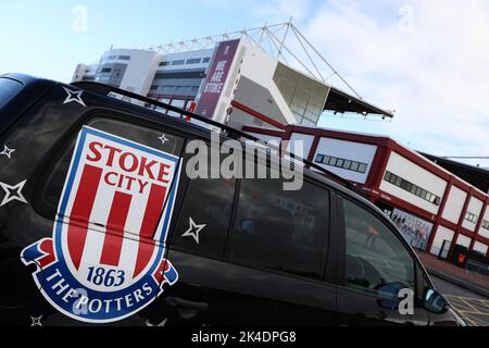 Stoke, Großbritannien. 2. Oktober 2022. Eine allgemeine Ansicht des Stadions bet365 vor dem Sky Bet Championship-Spiel, Stoke. Bildnachweis sollte lauten: Darren Staples/Sportimage Credit: Sportimage/Alamy Live News Stockfoto