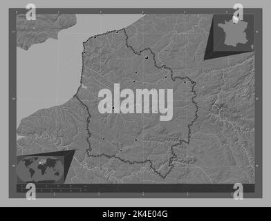 Hauts-de-France, Region Frankreich. Bilevel-Höhenkarte mit Seen und Flüssen. Standorte der wichtigsten Städte der Region. Karte für zusätzliche Eckposition Stockfoto