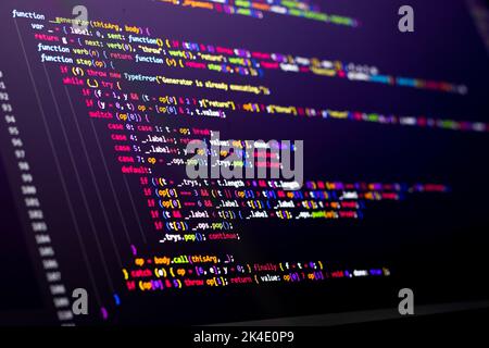 Komprimierter, farbiger Code-Hintergrund. Web-Programmierung mit Javascript-Codierung Stockfoto