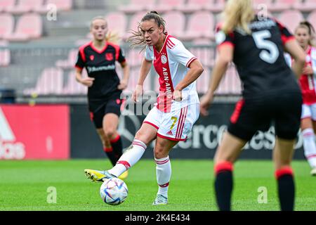 DUIVENDRECHT, NIEDERLANDE - 2. OKTOBER: Romee Leuchter von Ajax während des niederländischen Azerion Womens Eredivisie-Spiels zwischen Ajax und sc Heerenveen am 2. Oktober 2022 in De Toekomst in Duivendrecht, Niederlande (Foto: Kees Kuijt/Orange Picts) Stockfoto