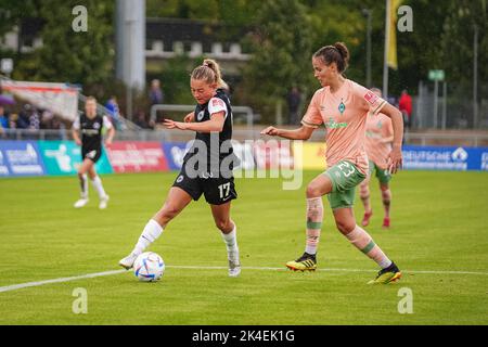 Frankfurt, Deutschland. 02. Oktober 2022. Frankfurt, Deutschland, Oktober 2. 2022: Leonie Koester (17 Frankfurt) beim FLYERALARM Frauen-Bundesliga-Spiel zwischen Eintracht Frankfurt und SV Werder Bremen im Stadion Brentanobad in Frankfurt am Main. (Norina Toenges/Sports Press Photo/SPP) Quelle: SPP Sport Press Photo. /Alamy Live News Stockfoto