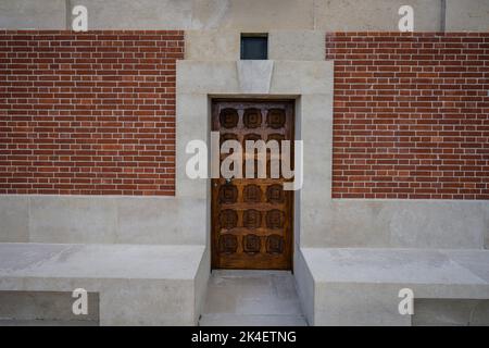 Eine Tür, die Teil des Thiepval Memorial, Somme Department, Nordfrankreich ist. Stockfoto