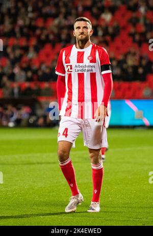 Aalborg, Dänemark. 30., September 2022. Lars Kramer (4) von AAB beim Superliga-Spiel 3F zwischen Aalborg Boldklub und Odense Boldklub im Aalborg Portland Park in Aalborg. (Foto: Gonzales Photo - Balazs Popal). Stockfoto