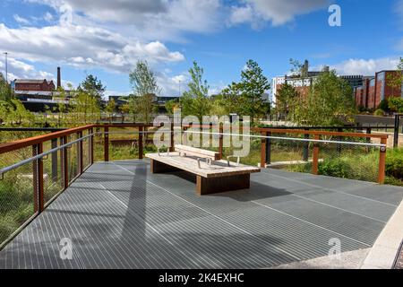 Mayfield Park, rund um den Fluss Medlock, Manchester, England, Großbritannien. Wenige Tage nach der Eröffnung im September 2022. Stockfoto