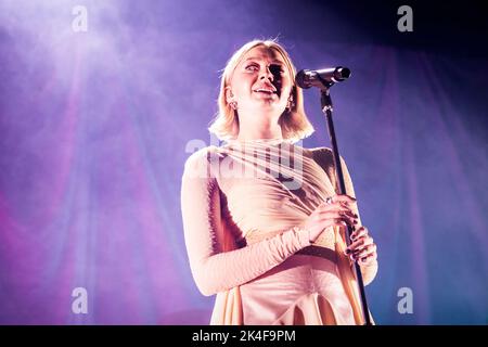 Oslo, Norwegen. 01. Oktober 2022. Die norwegische Sängerin und Songwriterin Arists spielt ein Live-Konzert im Sentrum Scene in Oslo. (Foto: Gonzales Photo/Alamy Live News Stockfoto