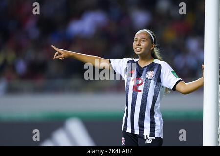 San Jose, Costa Rica. 16. August 2022. San Jose, Costa Rica, August 16. 2022: Fiama Hidalgo (12 Costa Rica) Gesten während des FIFA U20 Frauen-Fußballspiels Costa Rica 2022 zwischen Brasilien und Costa Rica im Estadio Nacional in San Jose, Costa Rica. (Daniela Porcelli/SPP) Quelle: SPP Sport Press Foto. /Alamy Live News Stockfoto