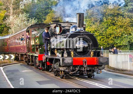 L&Y Pug 1097/1910 „No. 19′ Vintage Steam Train, eine kleine 0-4-0. Dampflokomotive, die von der Lancashire and Yorkshire Railway für Rangieraufgaben auf der Herbstdampfgala im Oktober 2022 gebaut wurde, Stockfoto