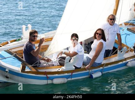 In Murter, Kroatien, wurde im Rahmen der 25. Tage des Latin Idro Events die Latin Idro Regatta 25. abgehalten, an der mehr als 70 traditionelle Boote am 02 teilnahmen. Oktober 2022. Foto: Dusko Jaramaz/PIXSELL Stockfoto