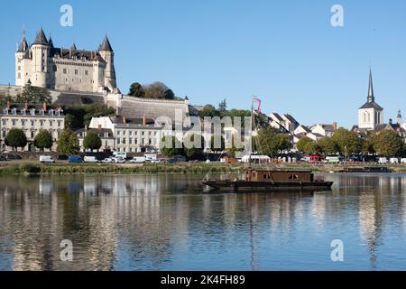 Saumur von L'Île d'Offard aus gesehen Stockfoto