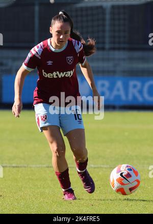 DARTFORD ENGLAND - OKTOBER 02 : Jessica Ziu von West Ham United WFC während des FA Women's League Cup-Spiels zwischen London City Lionesses Women gegen Stockfoto