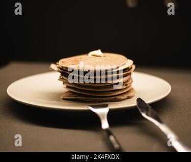 Ein Haufen Protein-Pfannkuchen Stockfoto