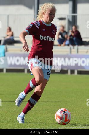 DARTFORD ENGLAND - OKTOBER 02 : Grace Fisk von West Ham United WFC während des FA Women's League Cup Spiels zwischen London City Lionesses Women gegen Stockfoto