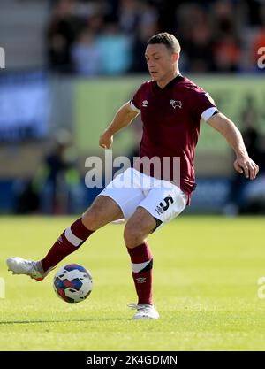 James Chester von Derby County in Aktion während des Sky Bet League One-Spiels im Abbey Stadium, Cambridge. Bilddatum: Samstag, 1. Oktober 2022. Stockfoto