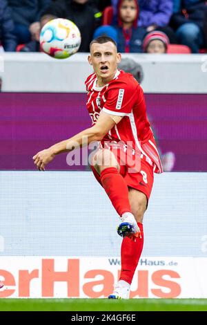 Freiburg Im Breisgau, Deutschland. 01. Oktober 2022. Fußball: Bundesliga, SC Freiburg - FSV Mainz 05, Matchday 8, Europa-Park Stadion. Freiburgs Maximilian Eggestein in Aktion. Kredit: Tom Weller/dpa - WICHTIGER HINWEIS: Gemäß den Anforderungen der DFL Deutsche Fußball Liga und des DFB Deutscher Fußball-Bund ist es untersagt, im Stadion und/oder vom Spiel aufgenommene Fotos in Form von Sequenzbildern und/oder videoähnlichen Fotoserien zu verwenden oder zu verwenden./dpa/Alamy Live News Stockfoto