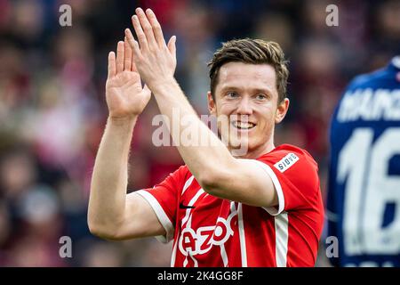 Freiburg Im Breisgau, Deutschland. 01. Oktober 2022. Fußball: Bundesliga, SC Freiburg - FSV Mainz 05, Matchday 8, Europa-Park Stadion. Freiburgs Michael Gregoritsch Gesten. Kredit: Tom Weller/dpa - WICHTIGER HINWEIS: Gemäß den Anforderungen der DFL Deutsche Fußball Liga und des DFB Deutscher Fußball-Bund ist es untersagt, im Stadion und/oder vom Spiel aufgenommene Fotos in Form von Sequenzbildern und/oder videoähnlichen Fotoserien zu verwenden oder zu verwenden./dpa/Alamy Live News Stockfoto