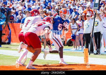 2. Oktober 2022: Florida Gators läuft zurück Nay'Quan Wright (5) eilt ein, um beim NCAA-Fußballspiel zwischen den Eastern Washington Eagles und den Florida Gators im Ben Hill Griffin Stadium Gainesville, FL, Punkten zu können. Jonathan Huff/CSM. Stockfoto