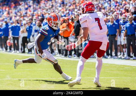 2. Oktober 2022: Florida Gators läuft zurück Nay'Quan Wright (5) eilt ein, um beim NCAA-Fußballspiel zwischen den Eastern Washington Eagles und den Florida Gators im Ben Hill Griffin Stadium Gainesville, FL, Punkten zu können. Jonathan Huff/CSM. Stockfoto