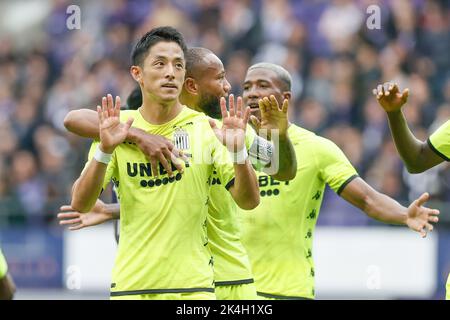 Ryota Morioka von Charleroi feiert nach einem Treffer bei einem Fußballspiel zwischen RSCA Anderlecht und Sporting Charleroi am Sonntag, 02. Oktober 2022 in Anderlecht, am 10. Tag der „Jupiler Pro League“ der ersten Division der belgischen Meisterschaft 2022-2023. BELGA FOTO BRUNO FAHY Stockfoto