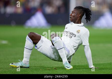 Madrid, Spanien. 02. Oktober 2022. Eduardo Camavinga von Real Madrid während des La Liga-Spiels zwischen Real Madrid und CA Osasuna spielte am 2. Oktober 2022 im Santiago Bernabeu Stadium in Madrid, Spanien. (Foto von Ruben Albarran/PRESSIN) Quelle: PRESSINPHOTO SPORTS AGENCY/Alamy Live News Stockfoto