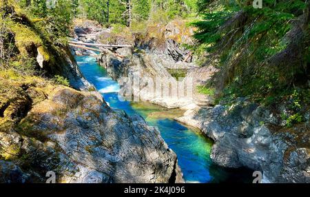 Wunderschöne Engländer River Wasserfälle oberen Abschnitt , Parksville, British Columbia, Kanada . Hochwertige Fotos Stockfoto