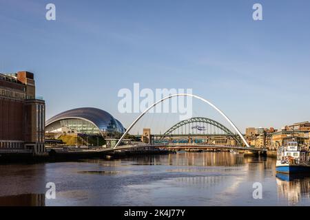 Newcastle upon Tyne, 13. Sep, 2022: Brücken über den Fluss Tyne. Stockfoto