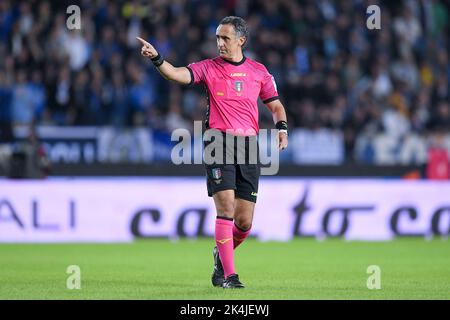 Empoli, Italien. 01. Oktober 2022. Schiedsrichter Gianluca Aureliano Gesten während der Serie Ein Spiel zwischen Empoli und AC Mailand im Stadio Carlo Castellani, Empoli, Italien am 1. Oktober 2022. Kredit: Giuseppe Maffia/Alamy Live Nachrichten Stockfoto