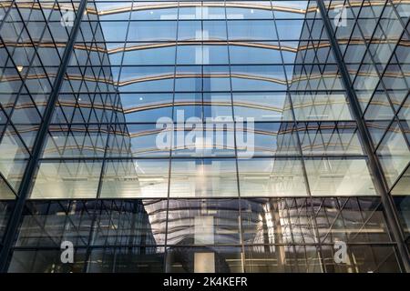 1. Oktober 2022. Aberdeen, Schottland. Dies ist ein architektonischer Blick auf den Marischal Square in Aberdeen an einem sonnigen Oktobernachmittag. Stockfoto