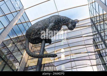 1. Oktober 2022. Aberdeen, Schottland. Dies ist ein architektonischer Blick auf den Marischal Square in Aberdeen an einem sonnigen Oktobernachmittag. Stockfoto