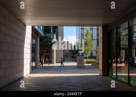 1. Oktober 2022. Aberdeen, Schottland. Dies ist ein architektonischer Blick auf den Marischal Square in Aberdeen an einem sonnigen Oktobernachmittag. Stockfoto