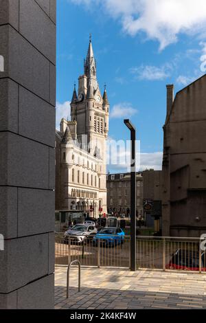 1. Oktober 2022. Aberdeen, Schottland. Dies ist ein architektonischer Blick auf den Marischal Square in Aberdeen an einem sonnigen Oktobernachmittag. Stockfoto