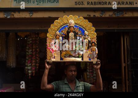 Durga Puja, auch bekannt als Durgotsava oder Sharodotsava, ist ein