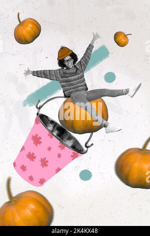 3D Retro abstrakt kreativ Kunstwerk Vorlage Collage von aufgeregt Mädchen tragen Herbst warm Hut Pullover sitzen fliegen große Kürbisse Ernte Eimer Stockfoto