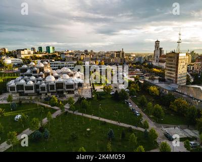 Pristina Modern Building Baustelle. Pristina Aerial View, Hauptstadt des Kosovo. Balkan. Europa. Stockfoto