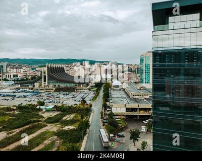 Pristina Modern Building Baustelle. Pristina Aerial View, Hauptstadt des Kosovo. Balkan. Europa. Stockfoto
