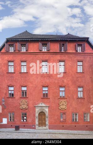 Schönes Haus auf der Siroka Straße im Stadtzentrum. Cesky Krumlov, Tschechische Republik Stockfoto