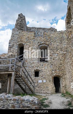 Reviste Burgruinen, Slowakische Republik. Reiseland. Architektonische Thema. Stockfoto