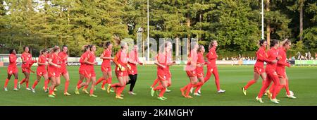 ZEIST - Netherlands, 03/10/2022, ZEIST - Holland Frauen kühlen sich während eines Trainings der niederländischen Frauenmannschaft ab. Die Orange Lionesses bereiten sich auf das Freundschaftsspiel gegen Sambia vor. ANP | Dutch Height | Gerrit van Keulen Stockfoto