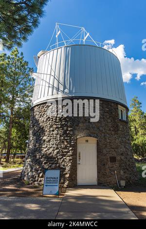 FLAGSTAFF, ARIZONA - 1. SEPTEMBER 2022: Das Pluto-Austrocknungsteleskop am Lowell Observatory auf dem Mars Hill in Flagstaff, Arizona. Stockfoto