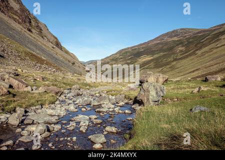 Honister passieren raue Landschaften im Lake District Stockfoto