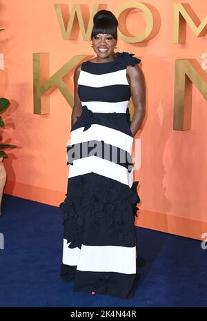 London, Großbritannien. 03. Oktober 2022. 3.. Oktober 2022. London, Großbritannien. Viola Davis bei der Woman King Premiere, Odeon Luxe, Leicester Square, London. Quelle: Doug Peters/Alamy Live News Stockfoto