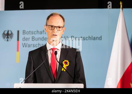 Warschau, Polen. 03. Oktober 2022. Thomas Bagger, Botschafter Deutschlands in Polen, spricht bei den Feierlichkeiten zum Tag der Deutschen Einheit in der Deutschen Botschaft in Warschau. Quelle: Christoph Soeder/dpa/Alamy Live News Stockfoto